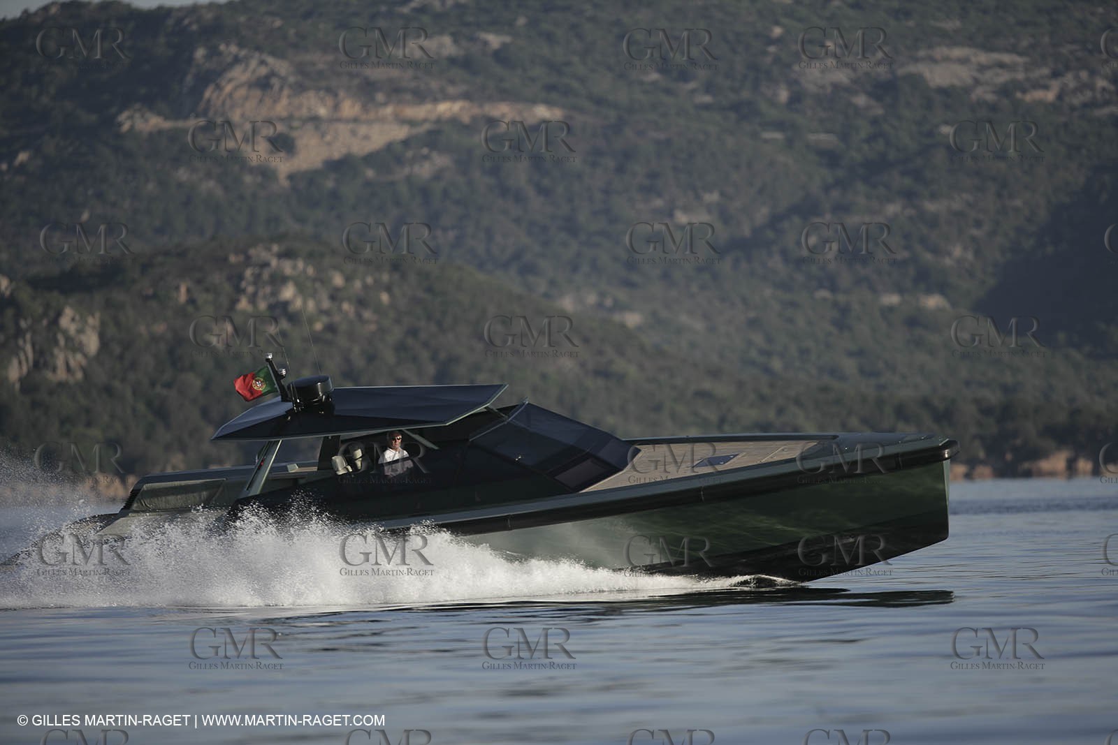 16 07 2007 - Portisco (Italie, Sardaigne) - Wally Power 47, 2007 version