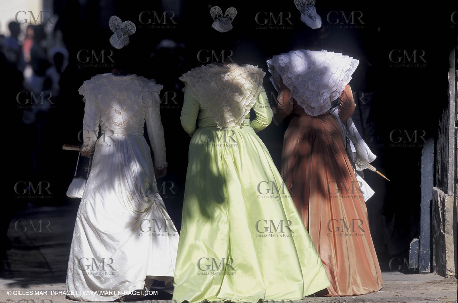 Women of Arles in traditional costume