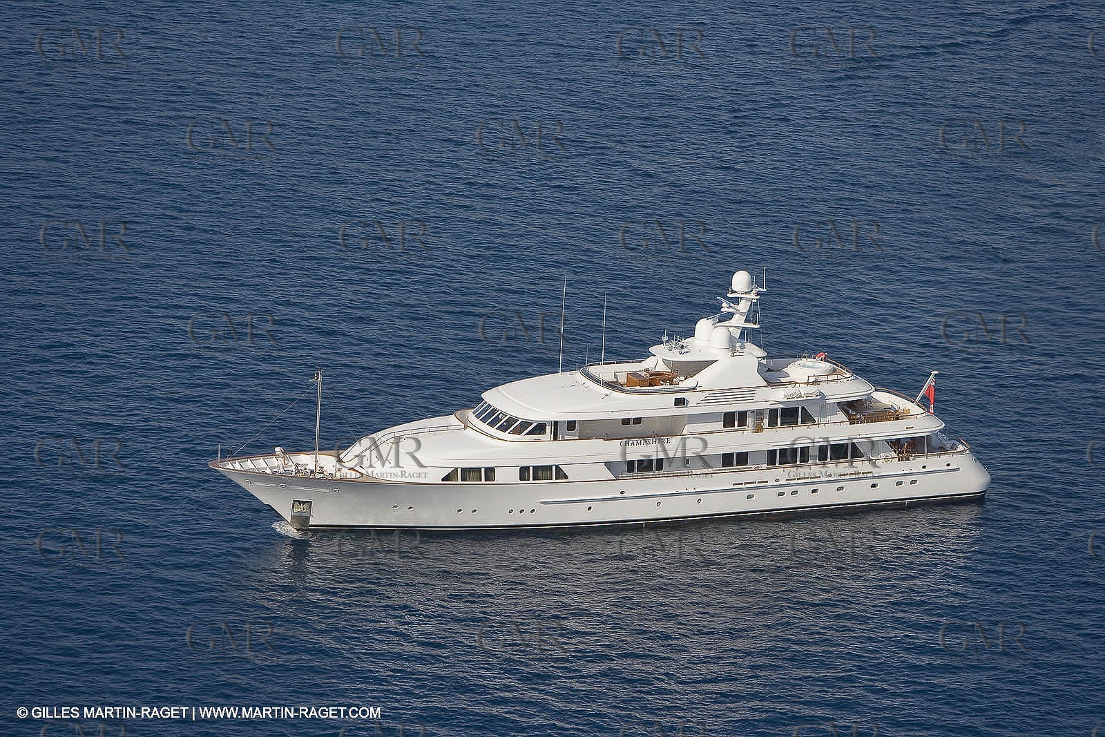28 07 2007 - St Jean Cap Ferrat - SuperYachts - Motor Yachts - Hampshire