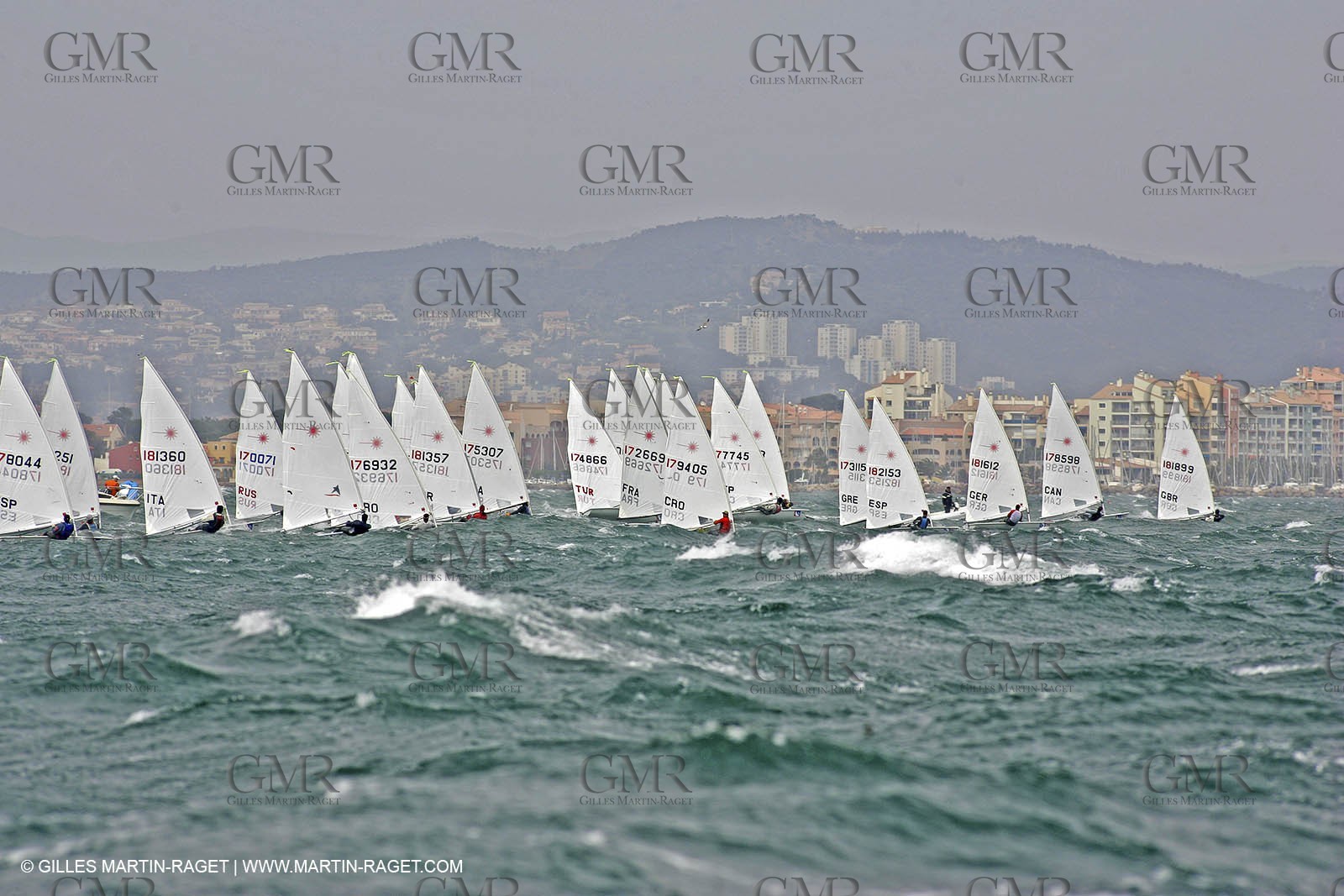 Semaine Olympique Française de Voile 2005 - Jour 1 - Laser