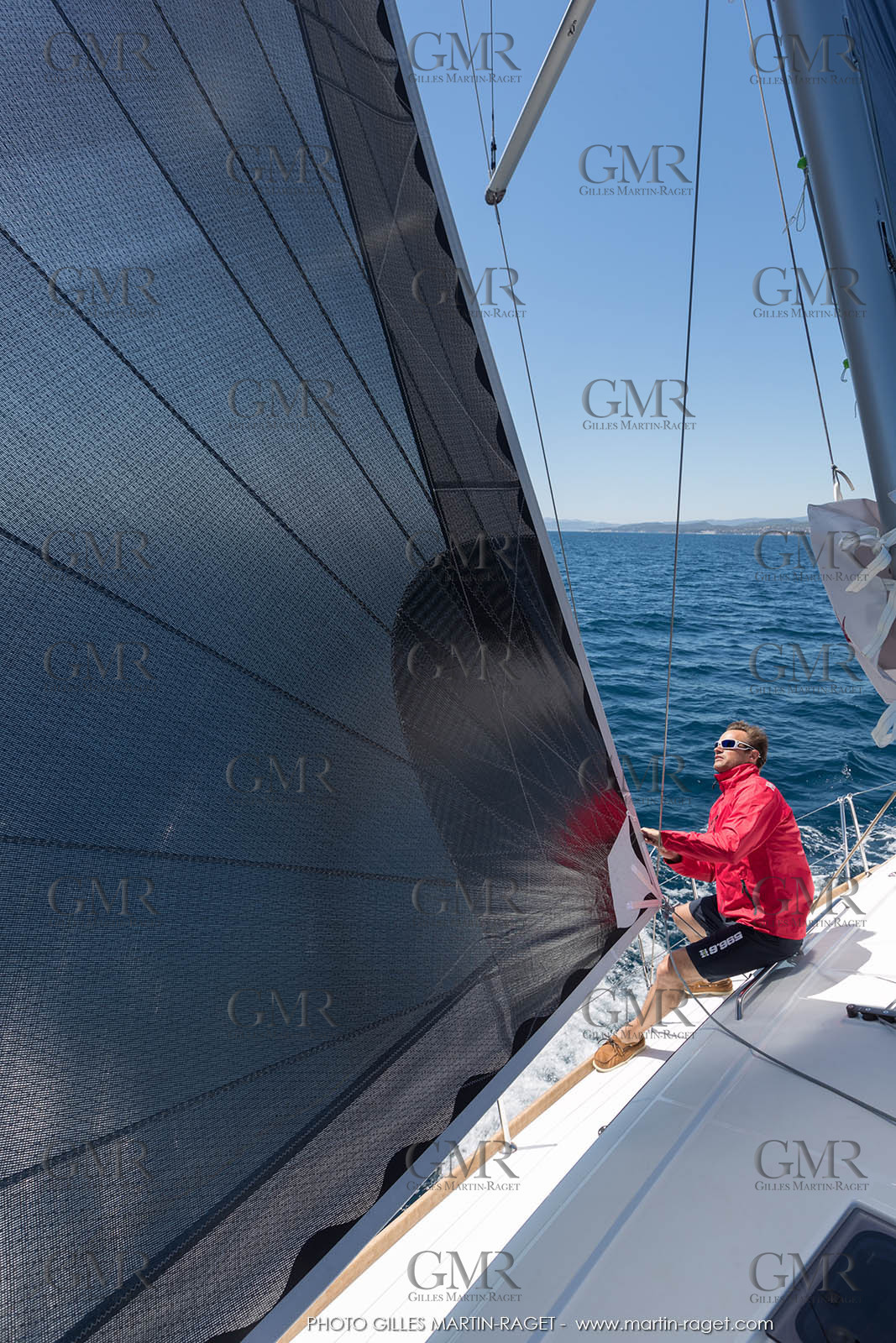 04 07 3017; Les EMbiez (FRA; 83) - Chantier Beneteau; Oceanis 38.1