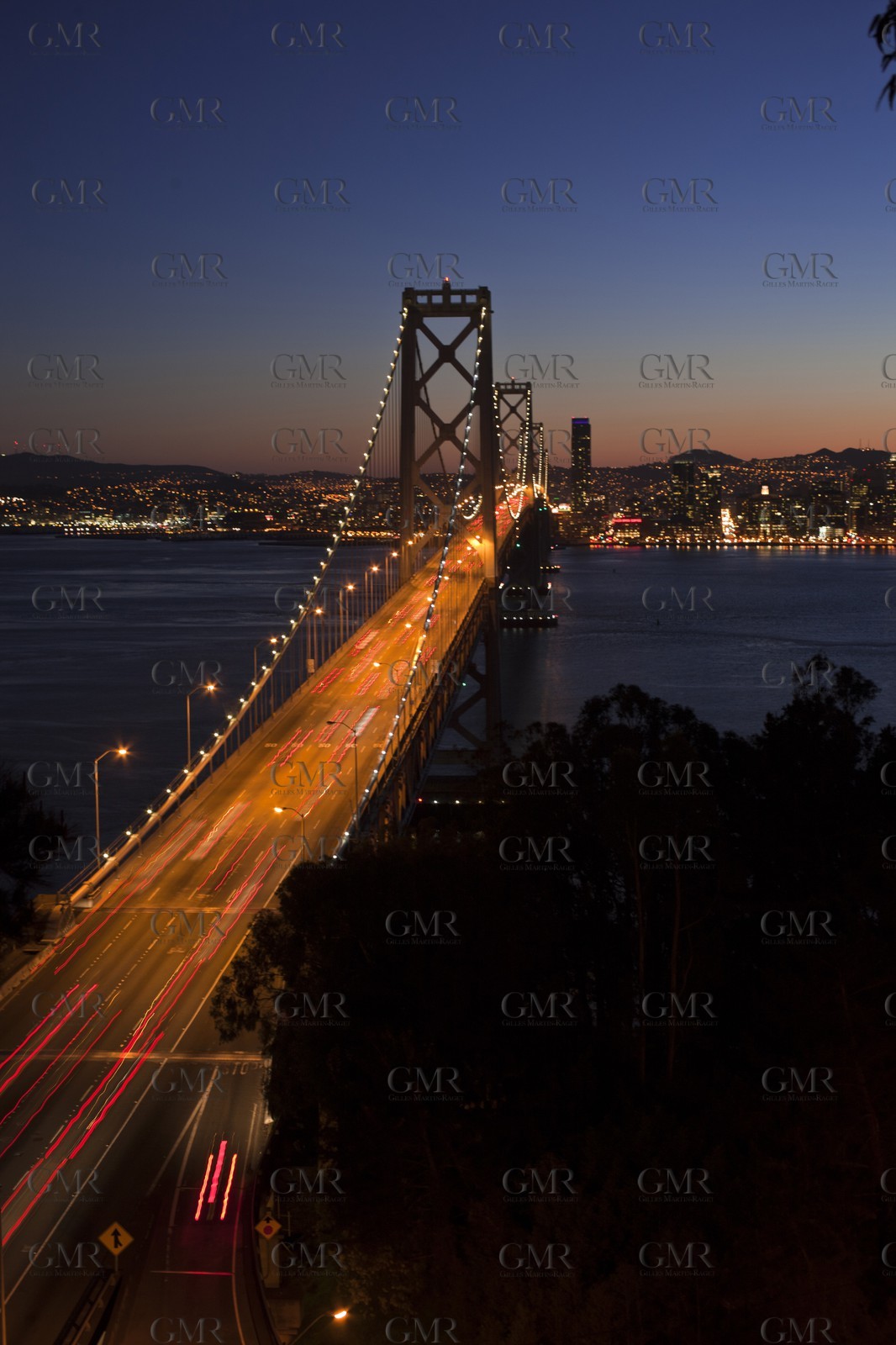 28 02 2011 - San Francisco (USA, CA) - USA 17 arrival in San Francisco