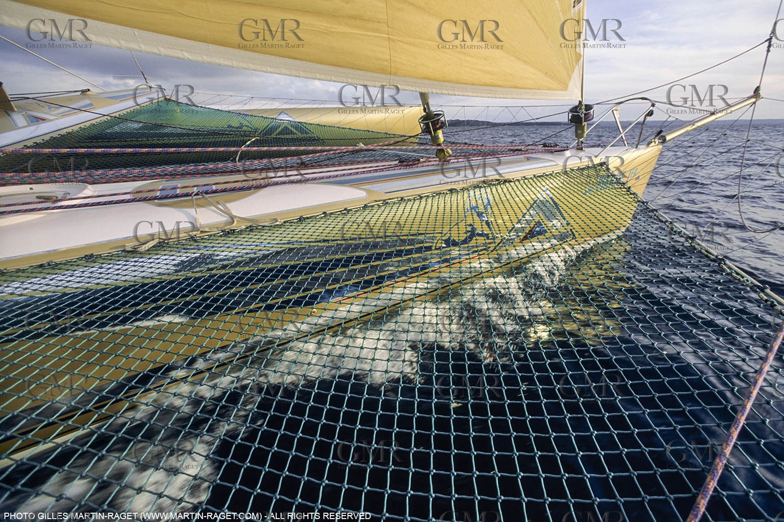 Novembre 1990, Pointe a Pitre (Guadeloupe) Arrivee victorieuse de Florence Arthaud (Groupe Pierre 1er) dans la Route du Rhum