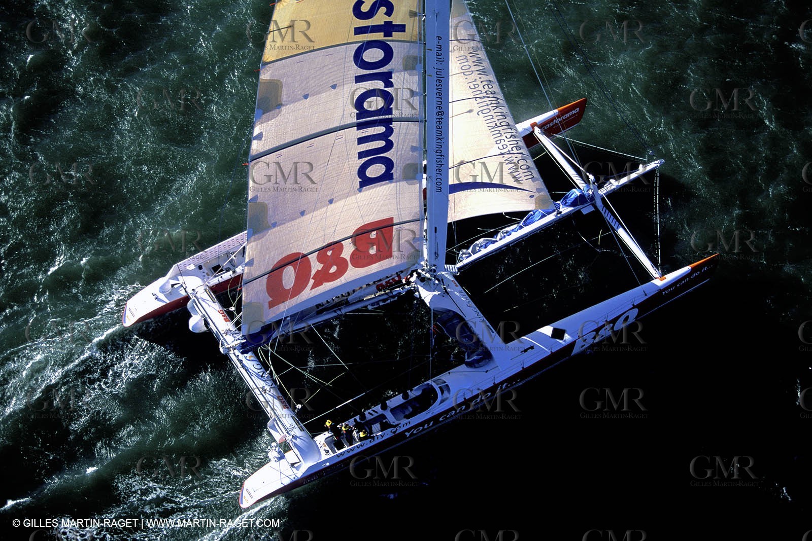 Kingfisher II - Jules Verne Trophy 2002 start - Brest