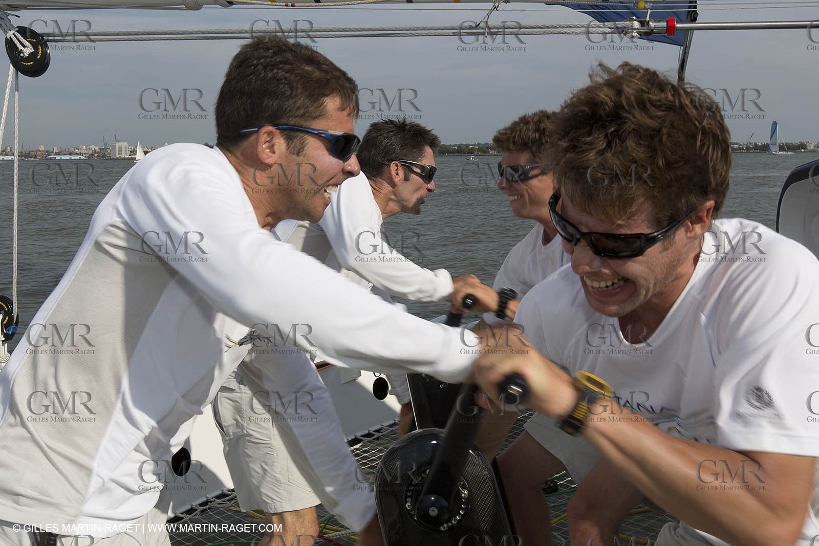 05 07 2012 - New York (USA) - Ocean Krys Race - Speed runs in fornt of NY city