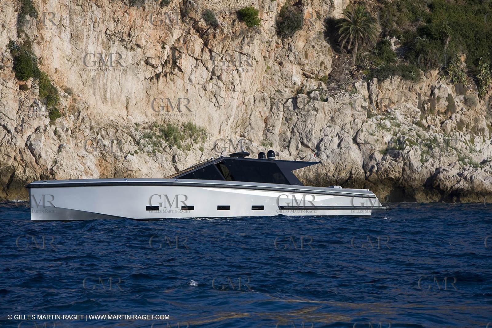 29 09 2007 - St Jean Cap Ferrat - Wally Yachts - Wally Power 70 - Lau Lau