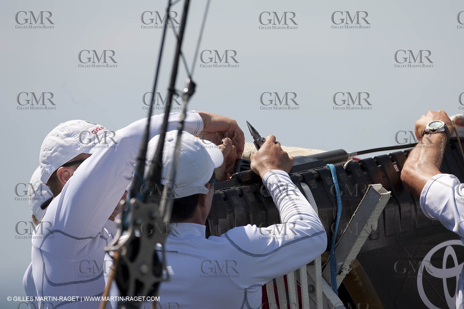 23 01 2009 - Auckland (NZL) -  Louis Vuitton Pacific Series - BMW ORACLE Racing-Tuning up onboard Emirates Team New Zealand yacht