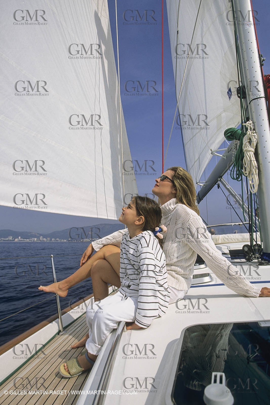 Sailing, cruising, people, children