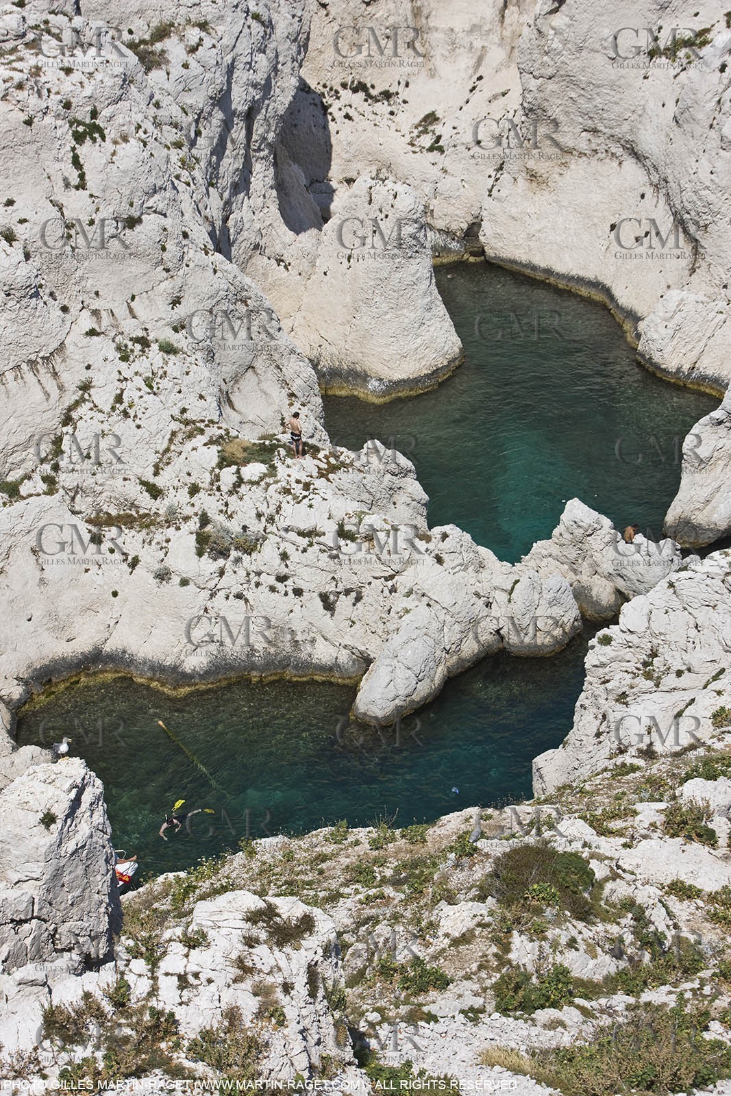20 06 2008 - Marseille (FRA, 13) - Cruising among the local islands and creeks - Frioul Islands