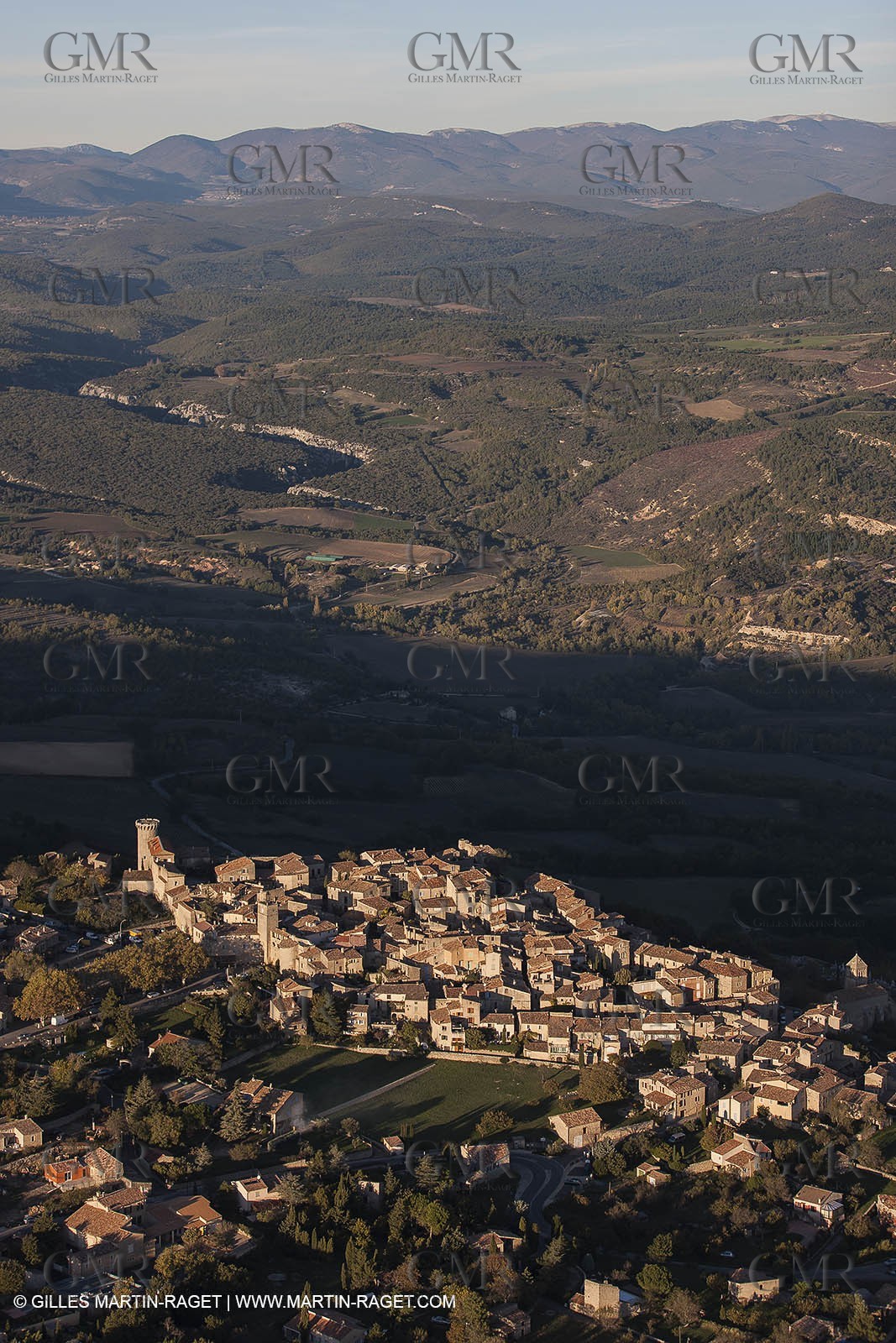 29 10 2012 - Viens (FRA,84) - Luberon as seen from above