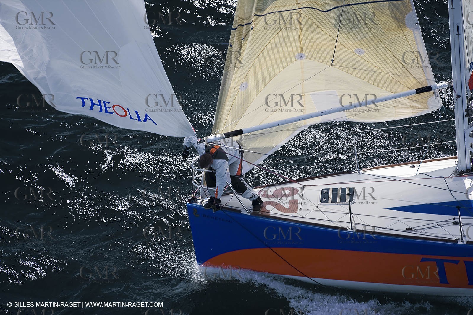 06-26-2007 - FIGARO II - THEOLIA - Skipper : Robert Nagy - Training off Marseille (south France) with strong wind conditions