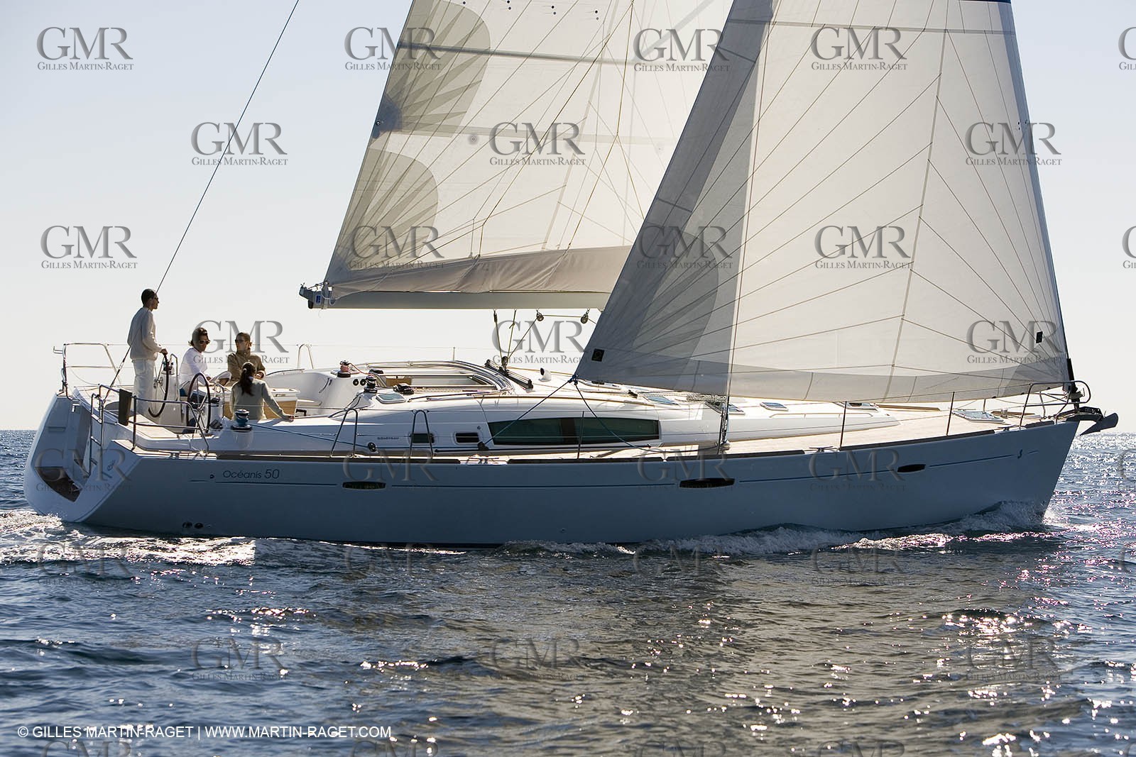 Crusing monohull sailing