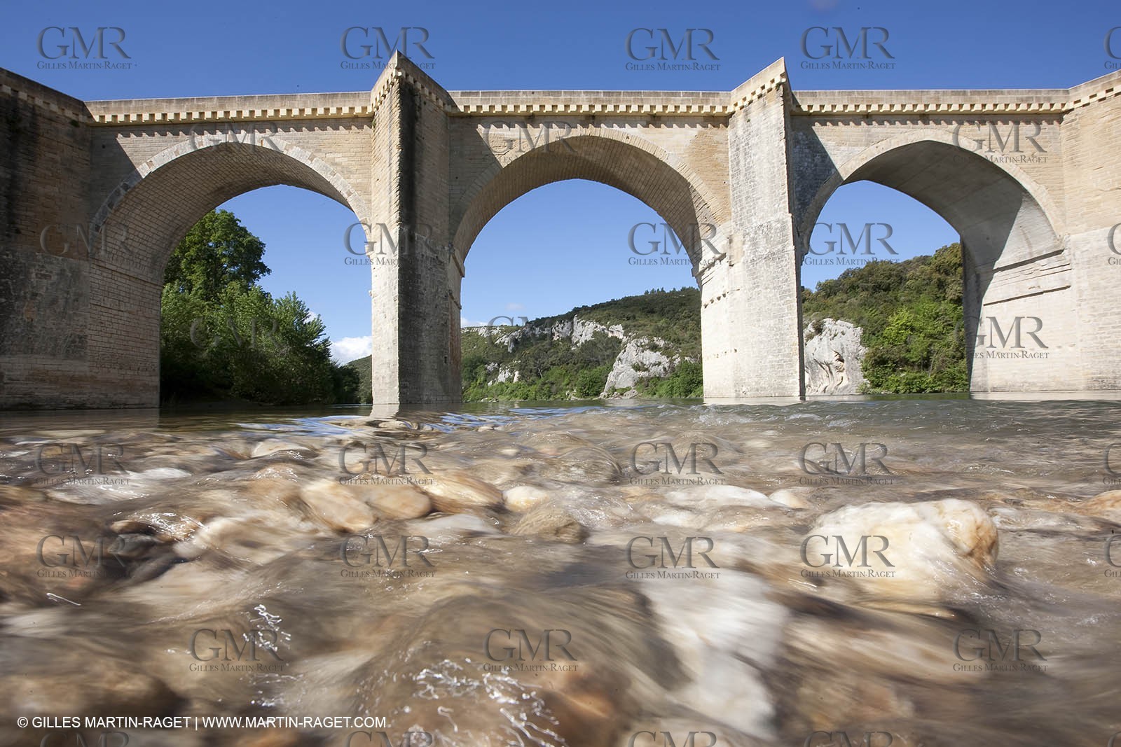 28 04 2009 - Ste Anastasie (FRA, 30) - Atlas Nîmes Métropole - campagne 2009 - Pont Saint Nicolas