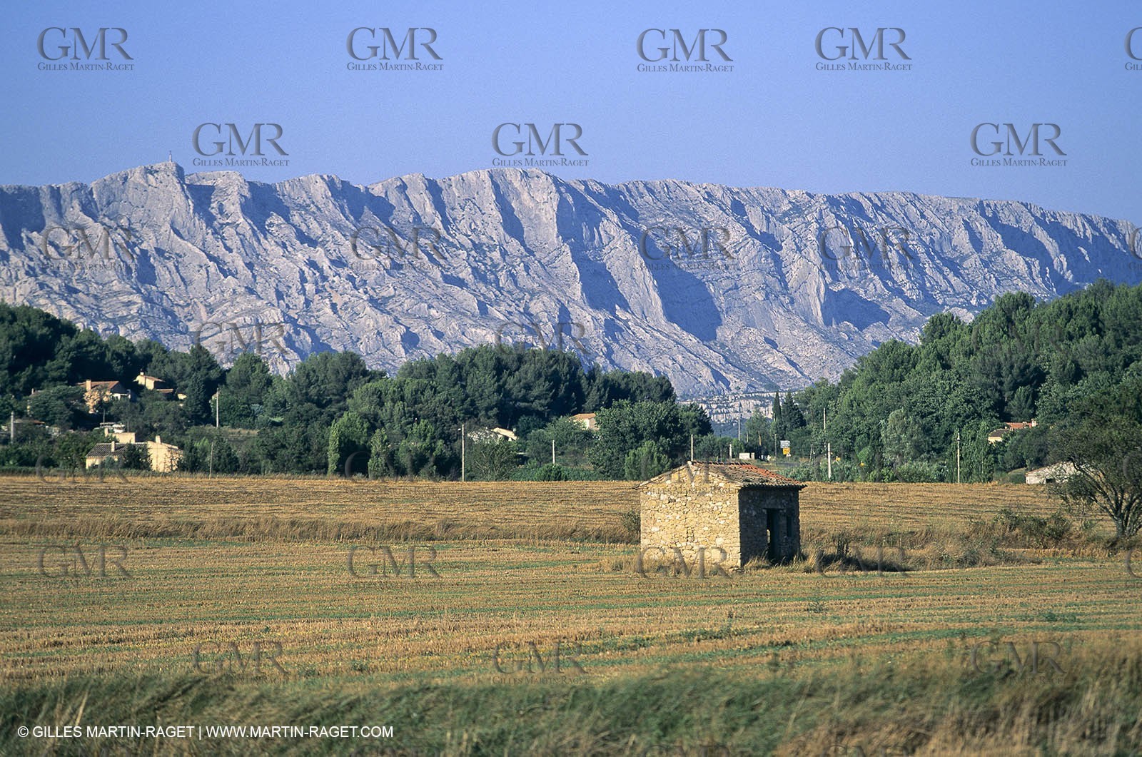 Aix en Provence area - Sainte Victoire mountain