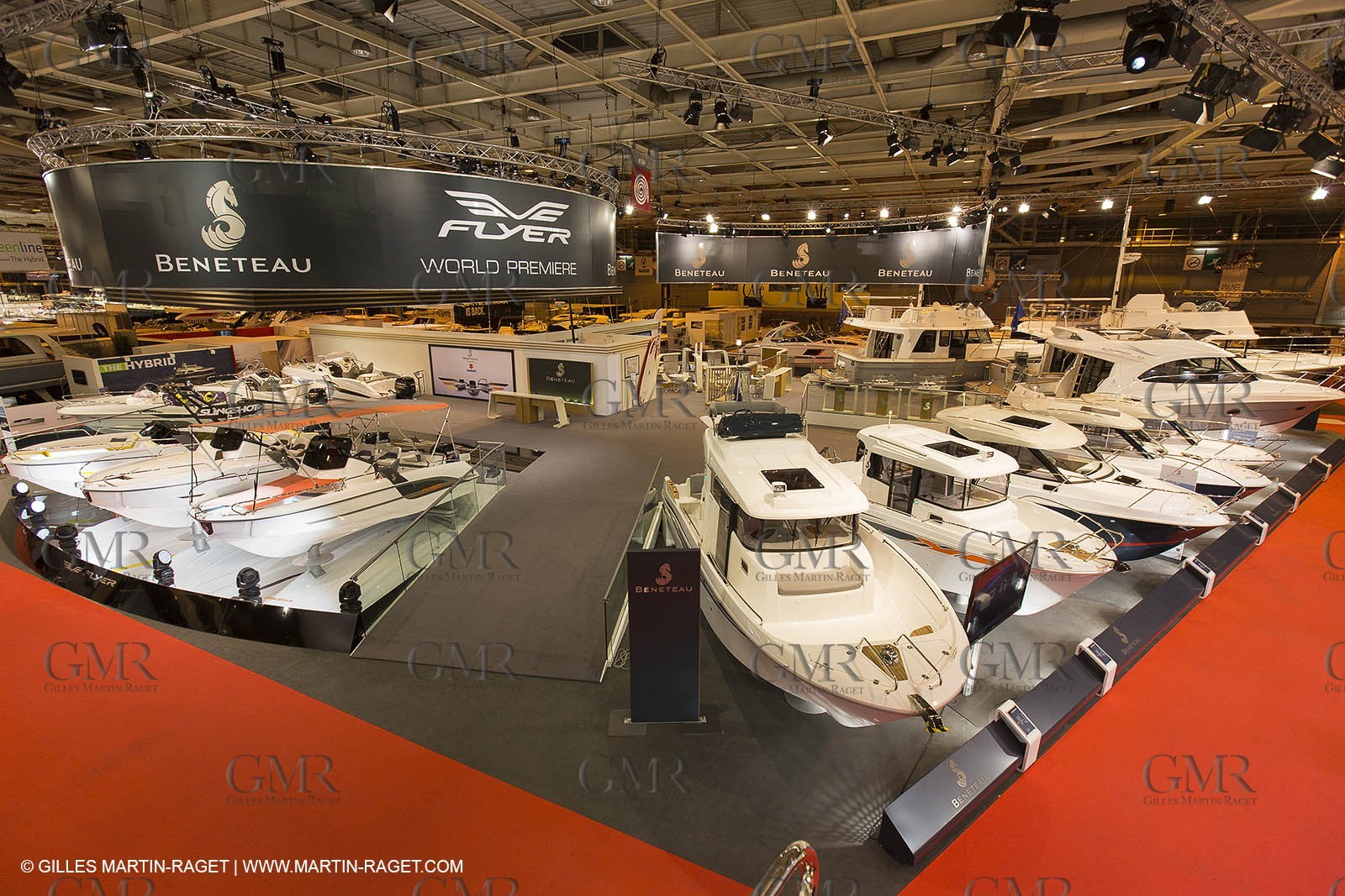 10 12 2013 - Paris (FRA,75) -Paris Boat Show - Beneteau booth