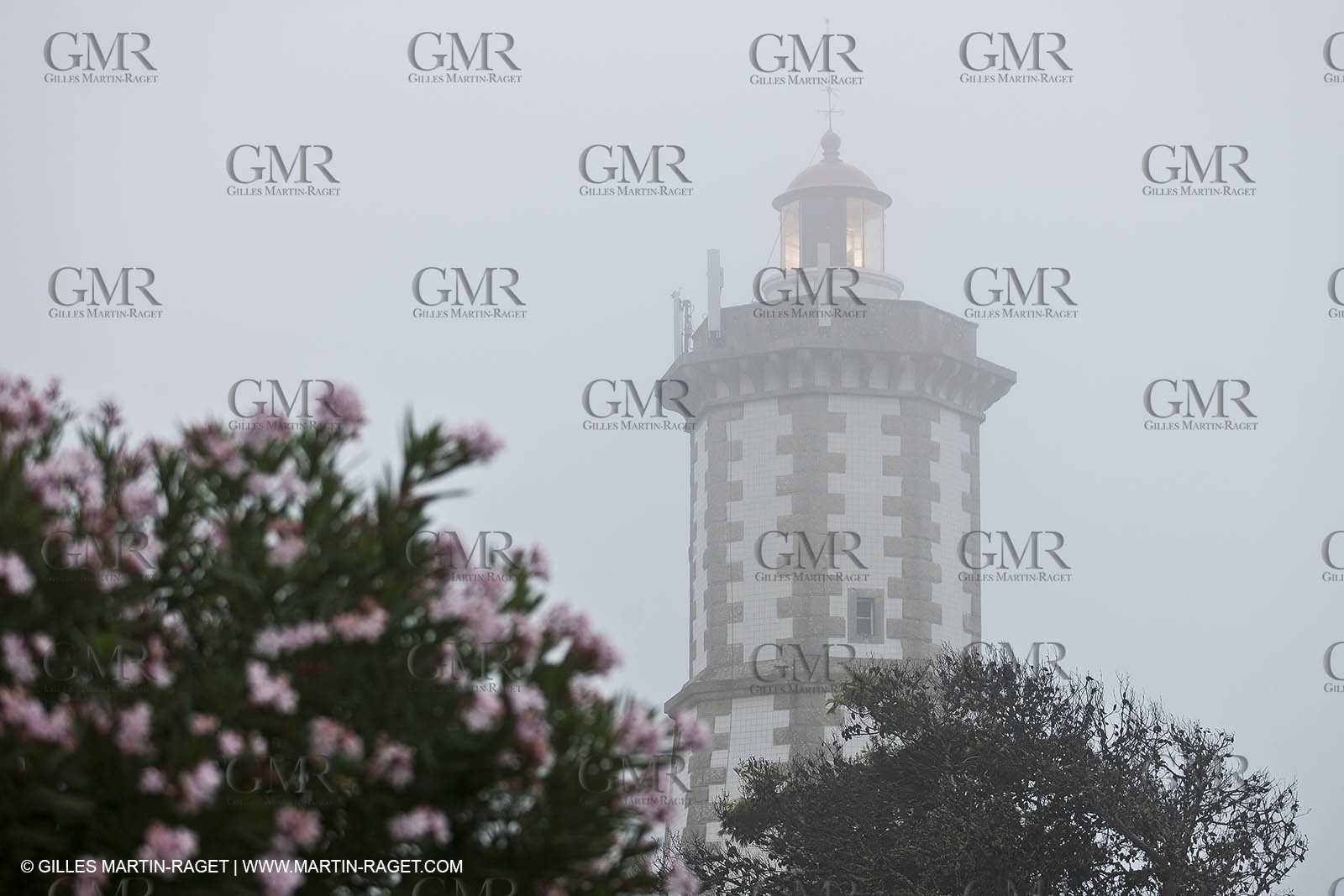 06 08 2011 - Cascais (PRT) - 34th America's Cup - AC World Series - Cascais 2011 -  Racing Day 1