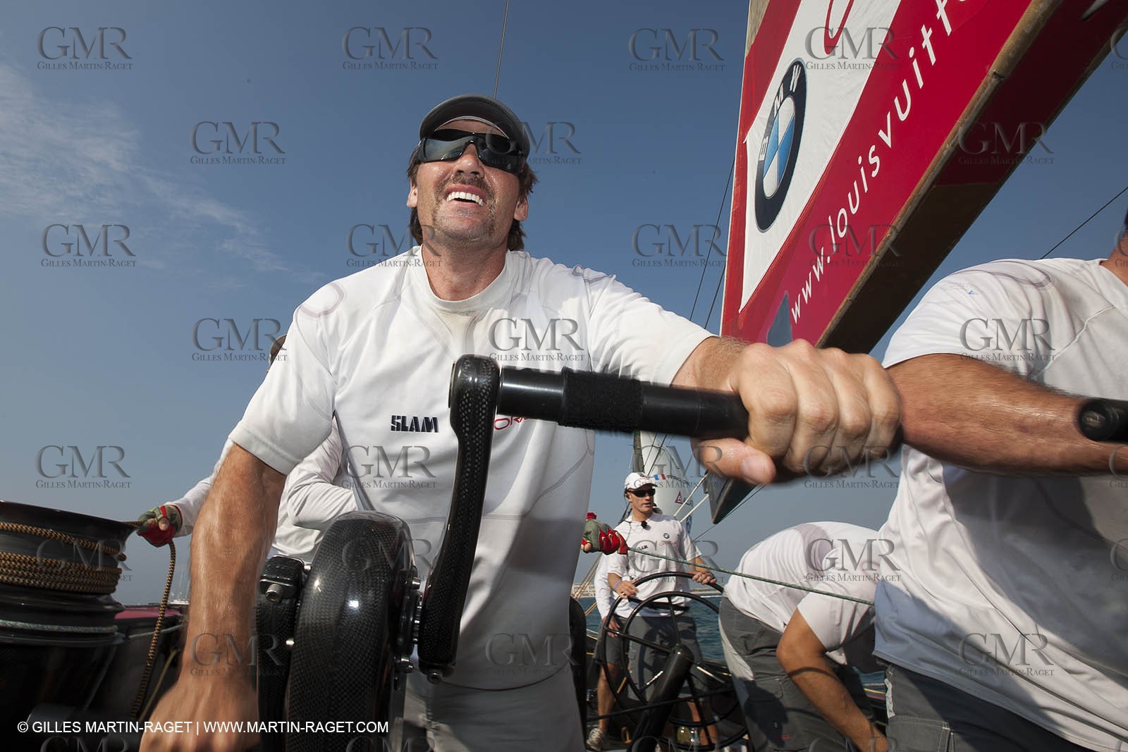 14 11 2010 - Dubai (UAE) - Dubai Louis Vuitton Trophy -  BMW ORACLE Racing - Training - Onboard Vs All 4 one