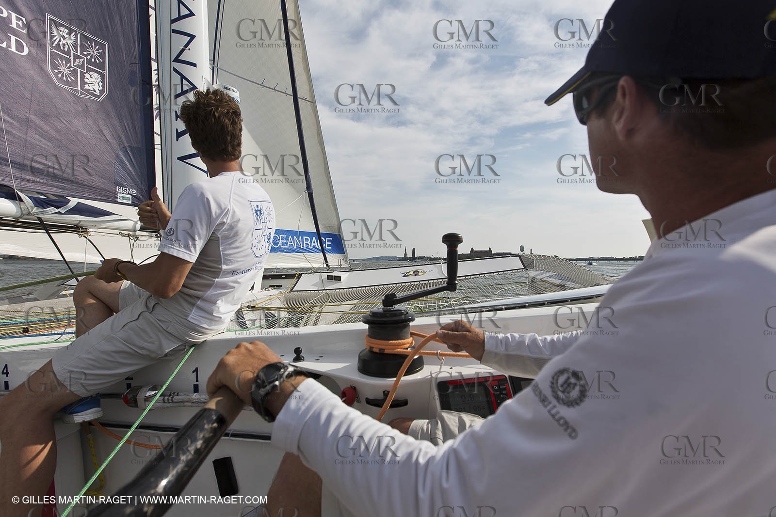 05 07 2012 - New York (USA) - Ocean Krys Race - Speed runs in fornt of NY city