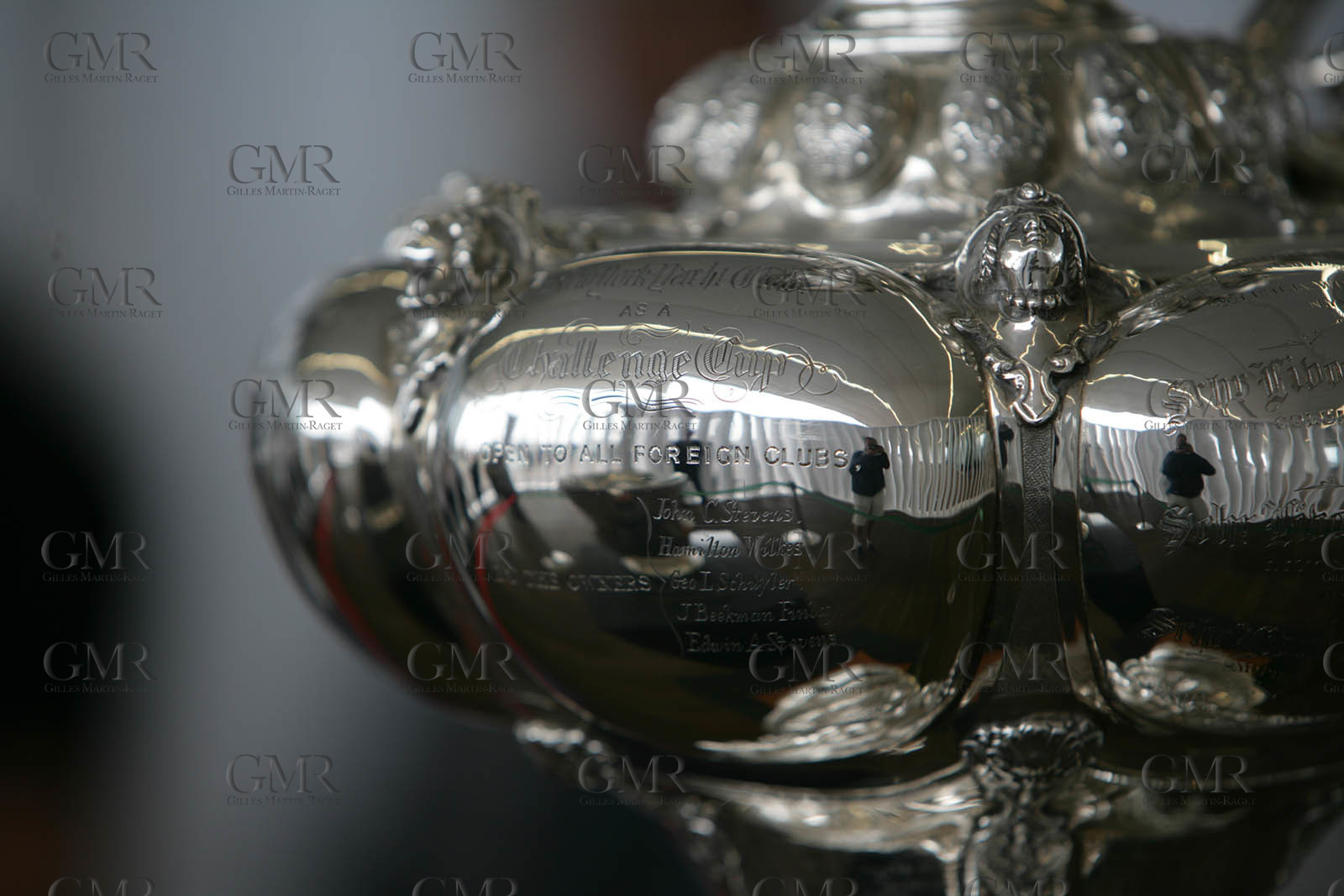 22 04 2007-Valencia (Spain)- 32nd America's Cup - Louis Vuitton Cup - RR1 - Day 7 - Crowd at Ameriac's Cup Park