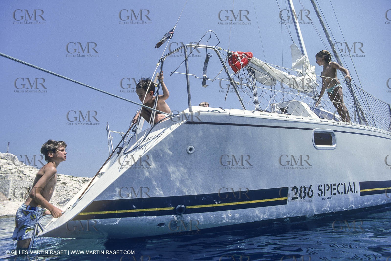 Sailing, cruising, people, children