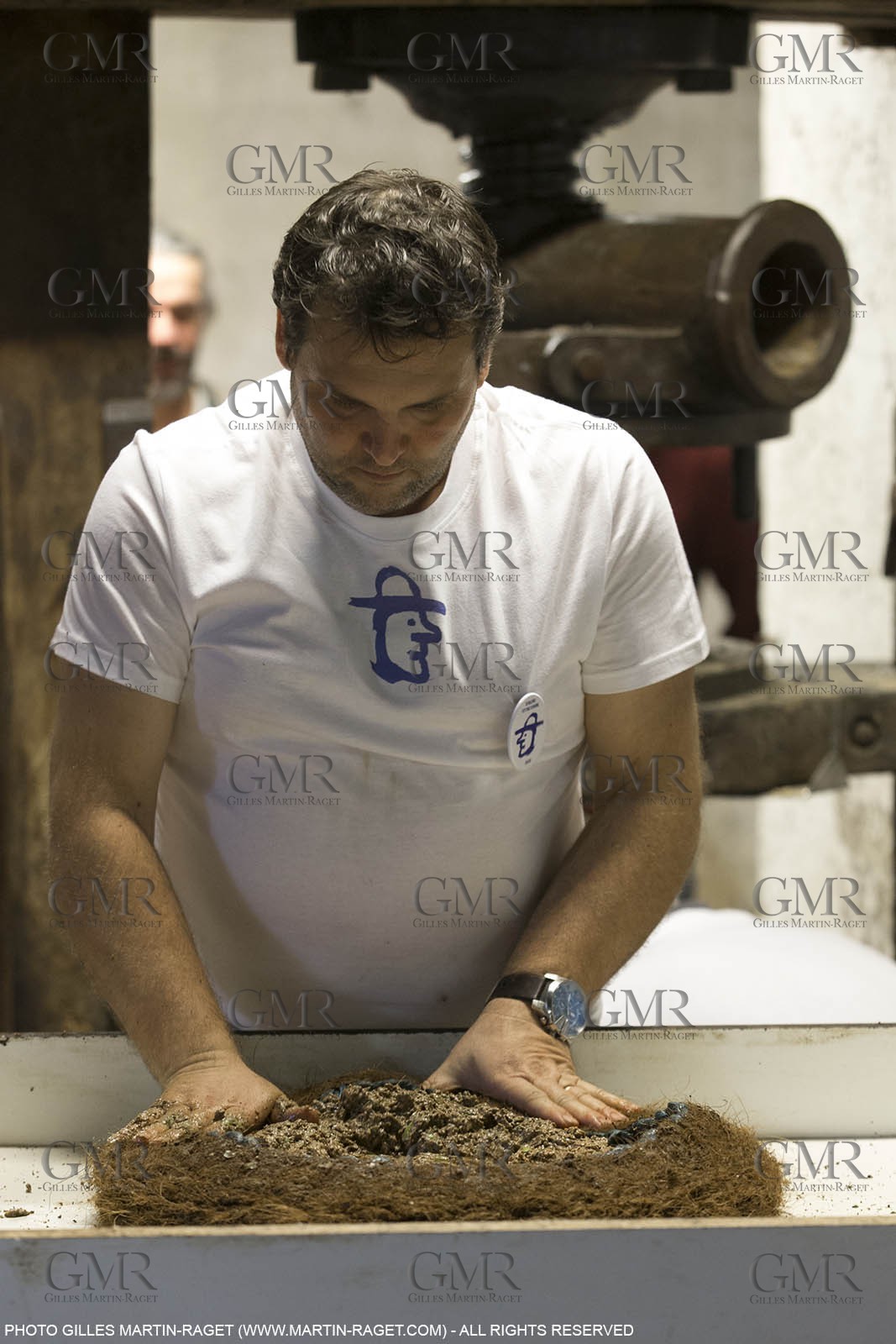 14 11 2015, Saint-Etienne du Grès (FRA,13), fabrication traditionelle de l'huile d'olive au moulin de la Croix