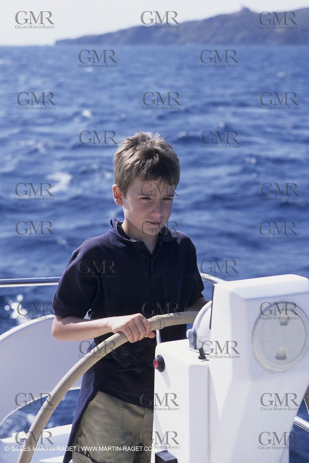 Sailing, cruising, children onboard