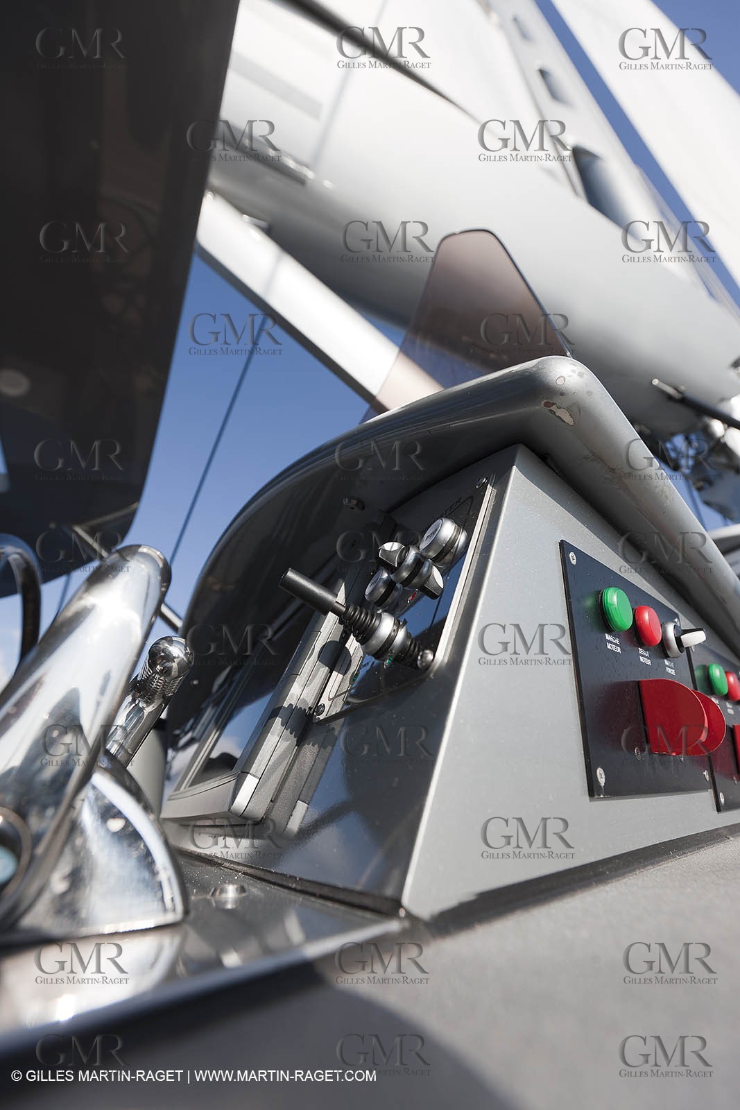 25 02 2011 - La Ciotat (FRA,13) - Super Yachts - Chantier H2X - Cartouche