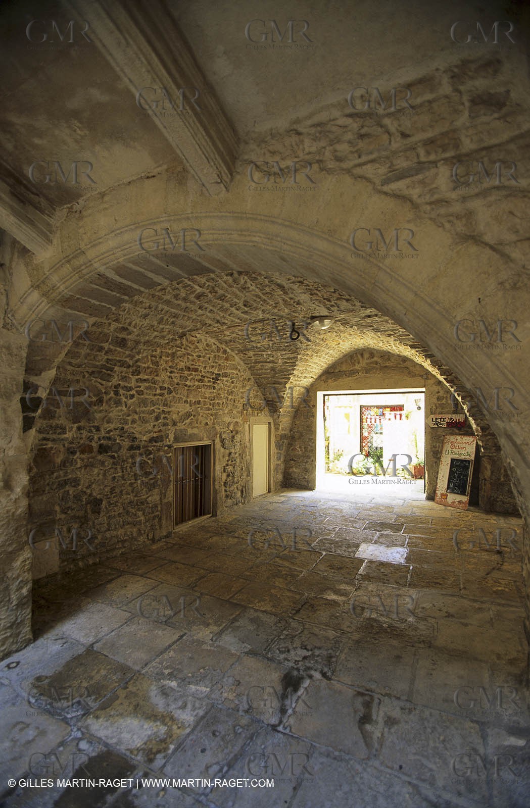 Nîmes