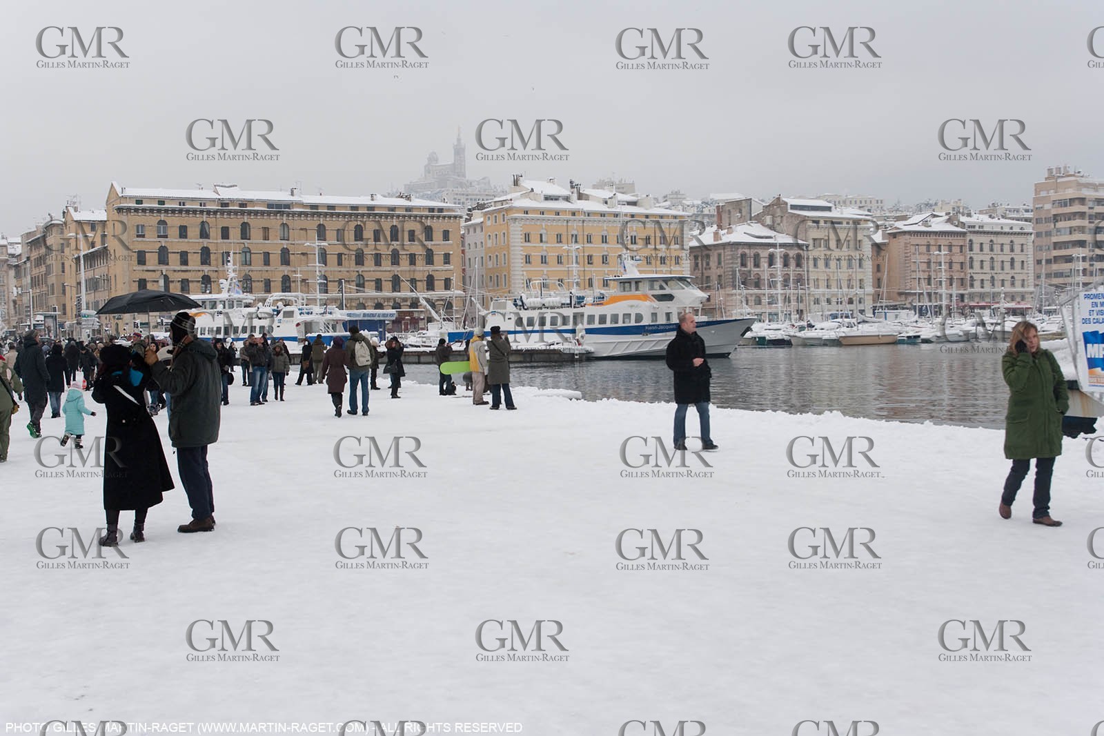 07 01 2009 - Marseille (FRA,13) - Quantité de neige exceptionelle sur la ville