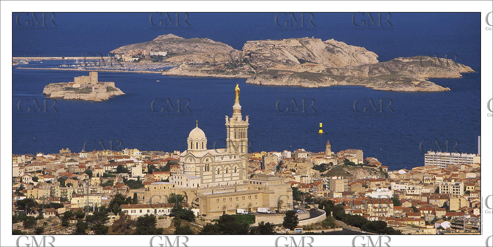 Produit : Tirage photo réalisé par nos soins sur imprimante jet d'encre professionnelle Epson à partir de 8 encres ultrachrome inaltérables (label Digigraphie).Formats au choix : .. 50 x 100 cm. 100 x 200 cmChoix des papiers :. Papier standard brillant 250 gr., filet noir, marge blanche, tirage non signé. Papier haut de gamme satiné 290 gr. filet noir, marge blanche, tirage vérifié et signé par l'auteur.. Autres supports (canvas, acrylique, dibond) sur demandeConditionnement : tube cylindrique renforcé.Options pour l'expédition : . colissimo + dépôt boîte aux lettres (France uniquement). Colissimo avec signature à réception. Transporteur express (2 jours ouvrés) avec signature à réceptionCliquez sur caddie pour sélectionner votre formule et démarrer la procédure de commande en ligne