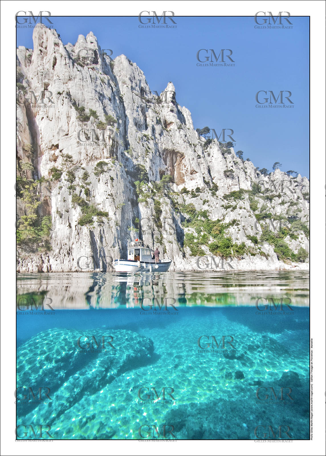 Produit : Tirage photo réalisé par nos soins sur imprimante jet d'encre professionnelle Epson à partir de 8 encres ultrachrome inaltérables (label Digigraphie).Formats au choix : . 30x40 cm. 50x70 cm. 80x120 cm.Choix des papiers :. Papier standard brillant 250 gr., filet noir, marge blanche, tirage non signé. Papier haut de gamme satiné 290 gr. filet noir, marge blanche, tirage vérifié et signé par l'auteur.. Autres supports (canvas, acrylique, dibond) sur demandeConditionnement : tube cylindrique renforcé.Options pour l'expédition : . colissimo + dépôt boîte aux lettres (France uniquement). Colissimo avec signature à réception. Transporteur express (2 jours ouvrés) avec signature à réceptionCliquez sur caddie pour sélectionner votre formule et démarrer la procédure de commande en ligne