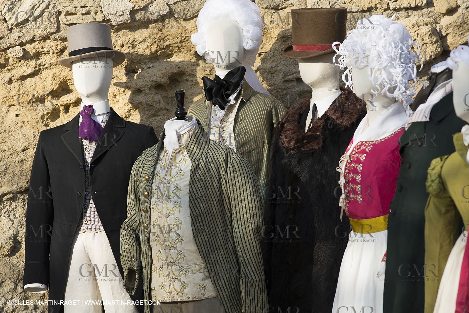 31 10 2013 - Ansouis (FRA,84) - Ansouis castle - Costumes of the exhibit Men costumes