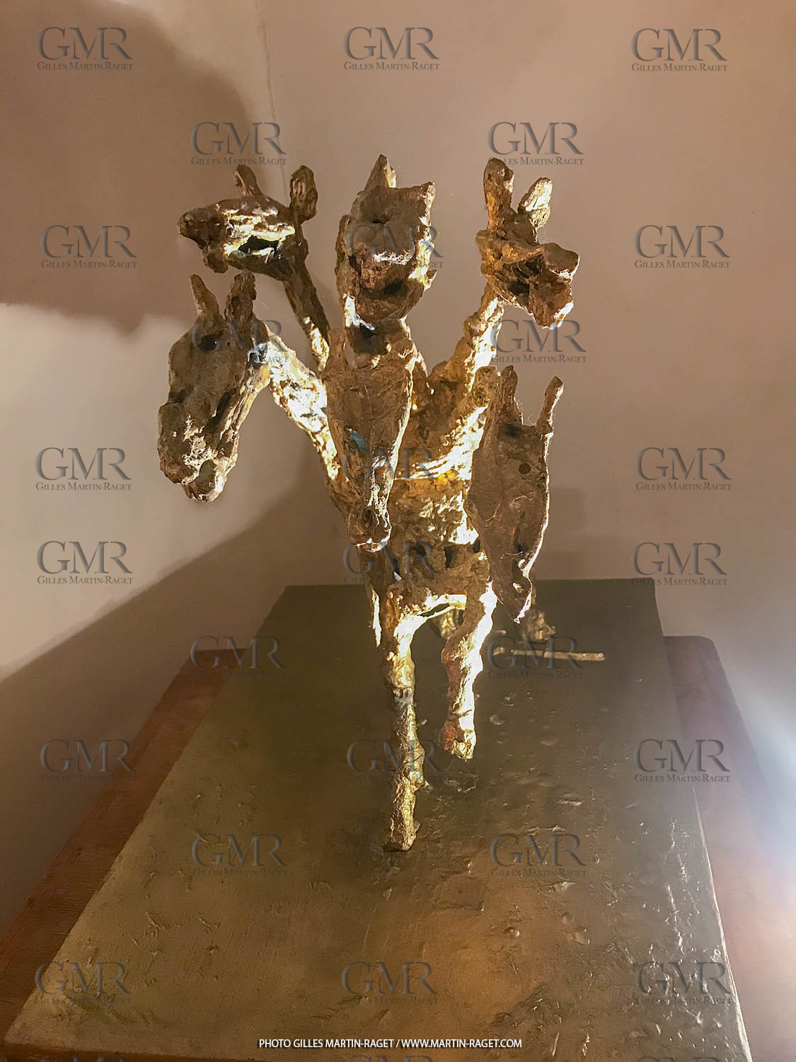 12 02 2020, Marseille (FRA,13), Oeuvre de Germaine Richier, Le Cheval à six têtes, petit 1955 ou 1956, Bronze naturel nettoyé, Numéroté Epreuve d'artiste, fondeur : L. Thinot, Paris, 35,5 x 38 x 18 cm, Collection particulière