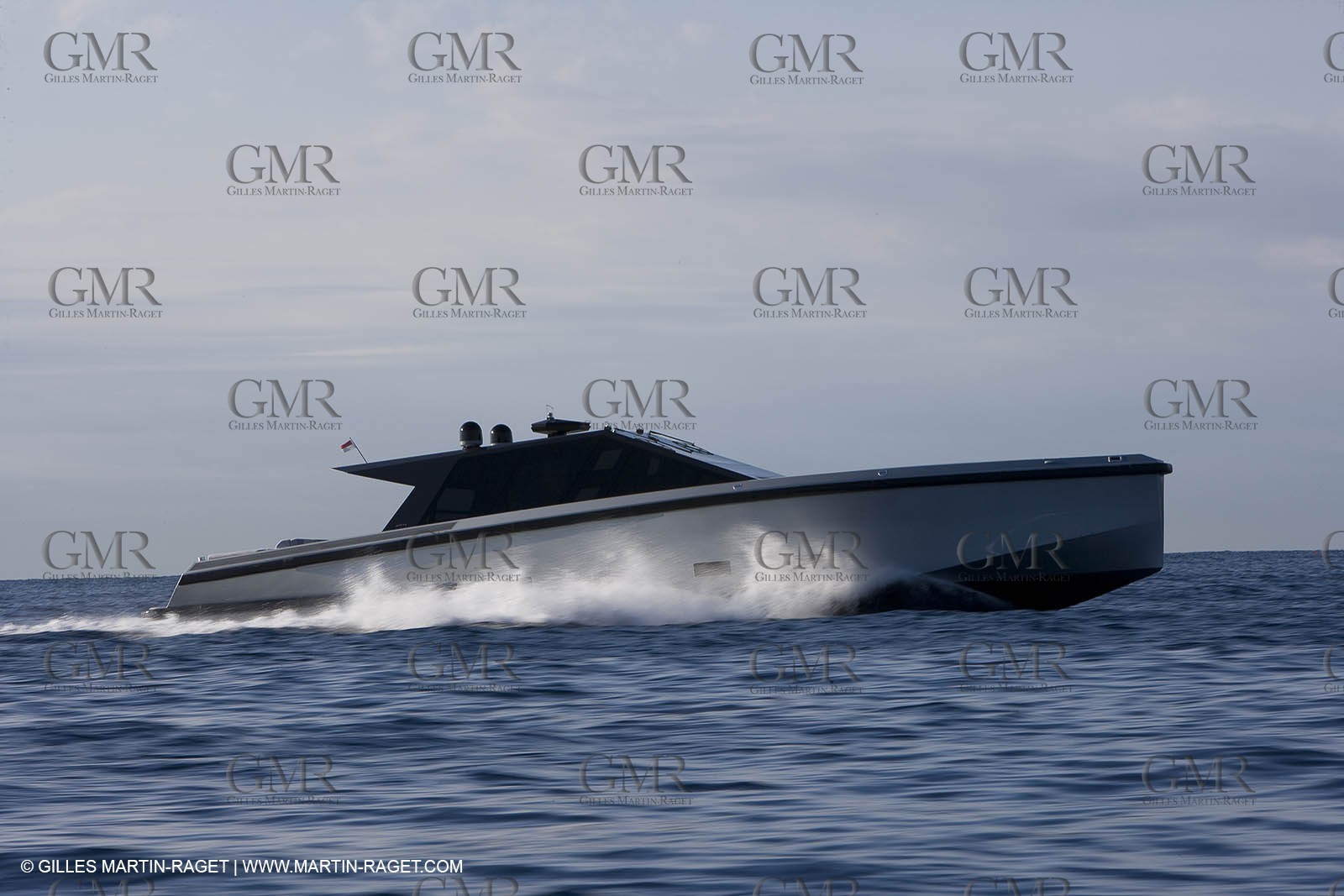 29 09 2007 - St Jean Cap Ferrat - Wally Yachts - Wally Power 70 - Lau Lau