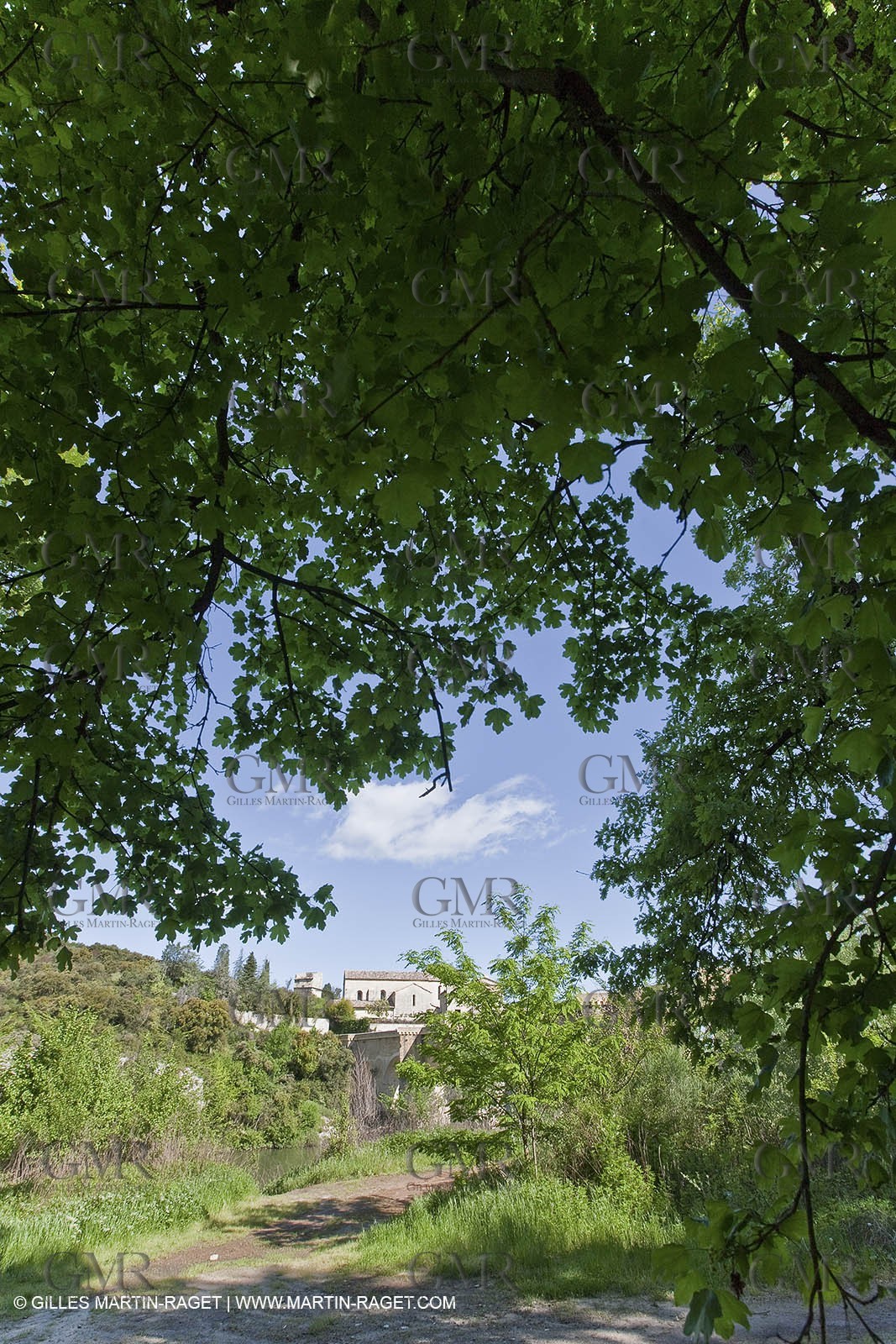 28 04 2009 - Ste Anastasie (FRA, 30) - Atlas Nîmes Métropole -  2009 campaign - Saint Nicolas bridge