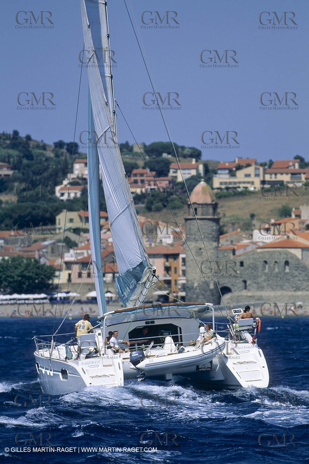 Sailing, cruising, multihulls under sails