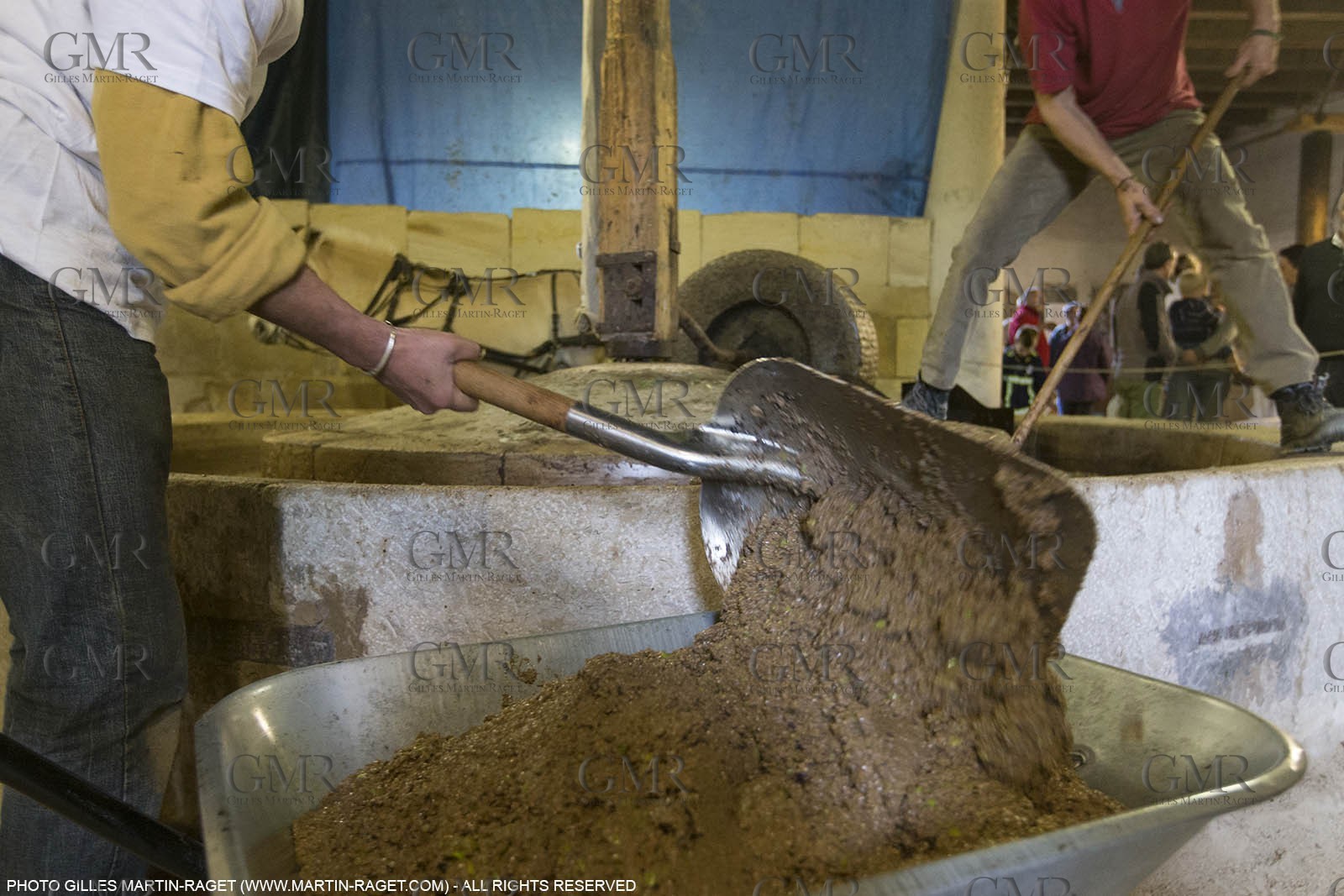 14 11 2015, Saint-Etienne du Grès (FRA,13), traditional making of olive oil at La Croix mill