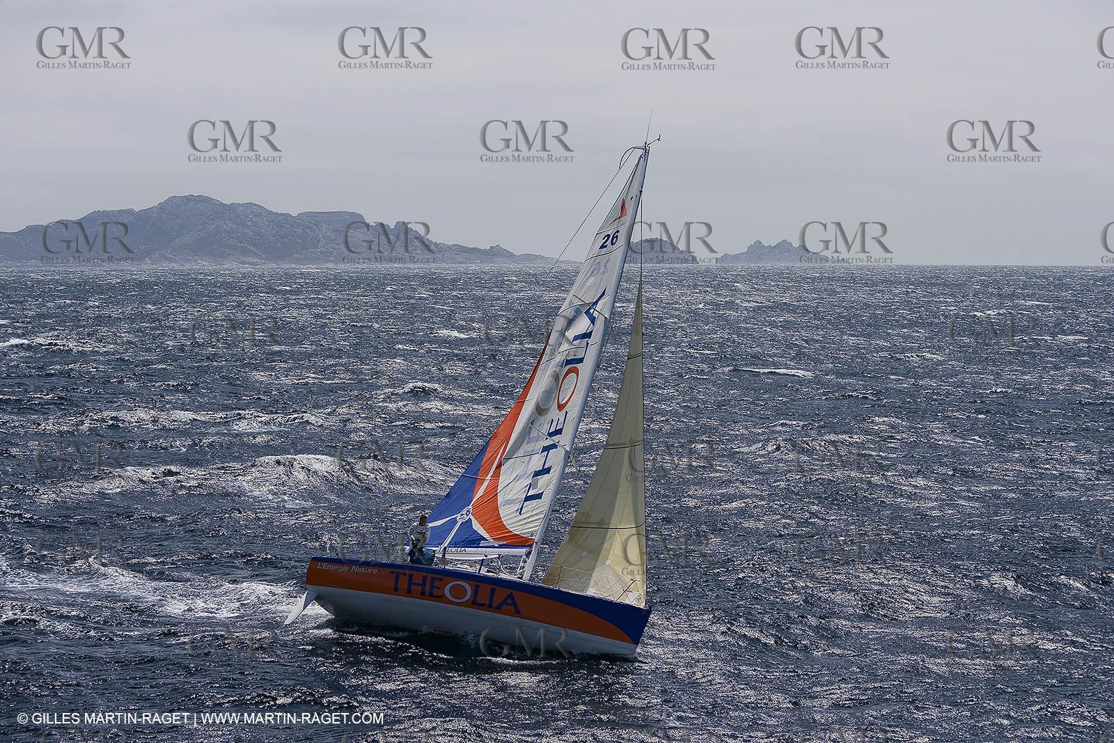 06-26-2007 - FIGARO II - THEOLIA - Skipper : Robert Nagy - Training off Marseille (south France) with strong wind conditions