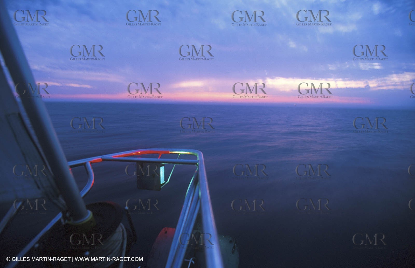 Crusing monohull sailing