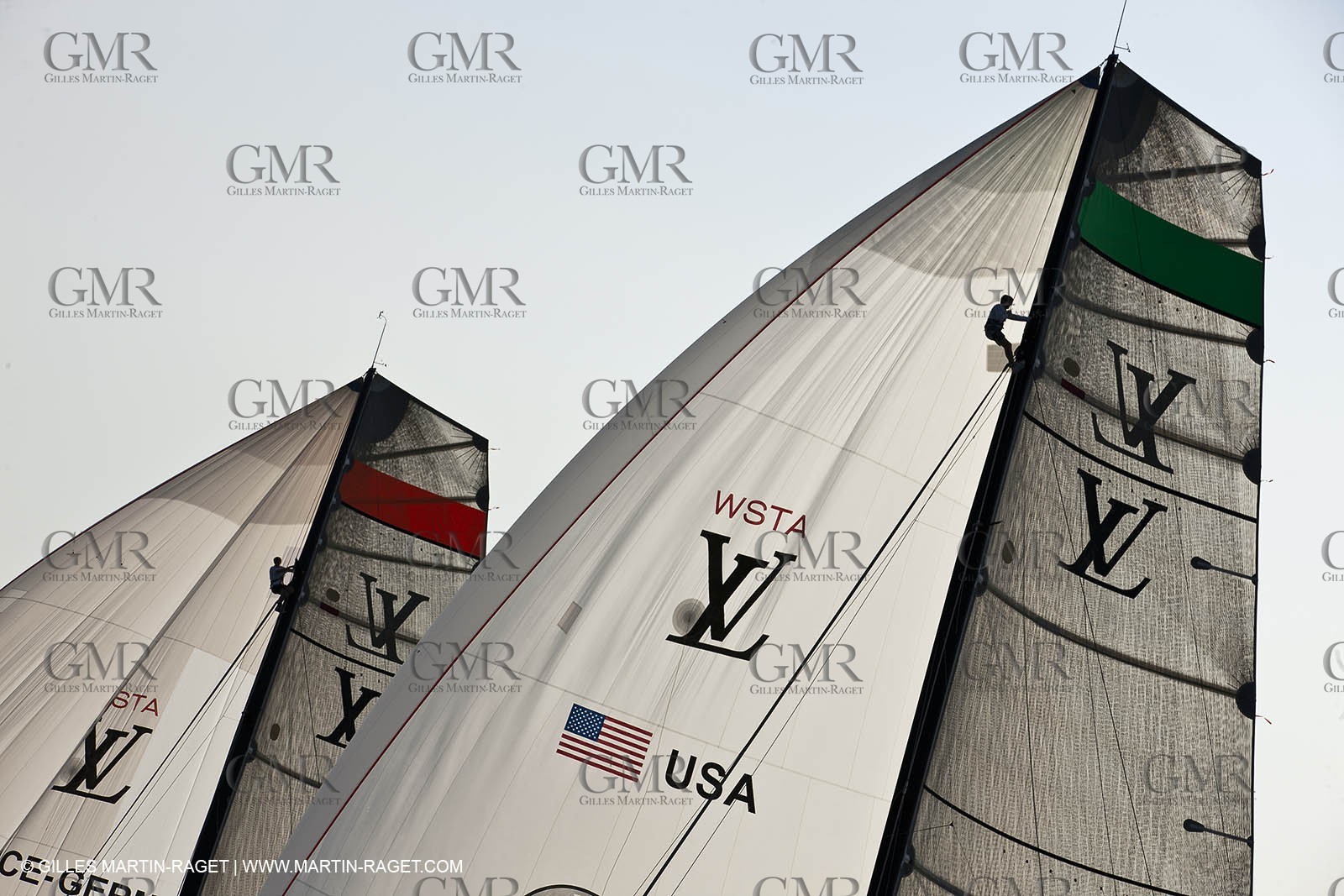 21 11 2010 - Dubai (UAE) - Dubai Louis Vuitton Trophy -  Round 2 - BMW ORACLE Racing