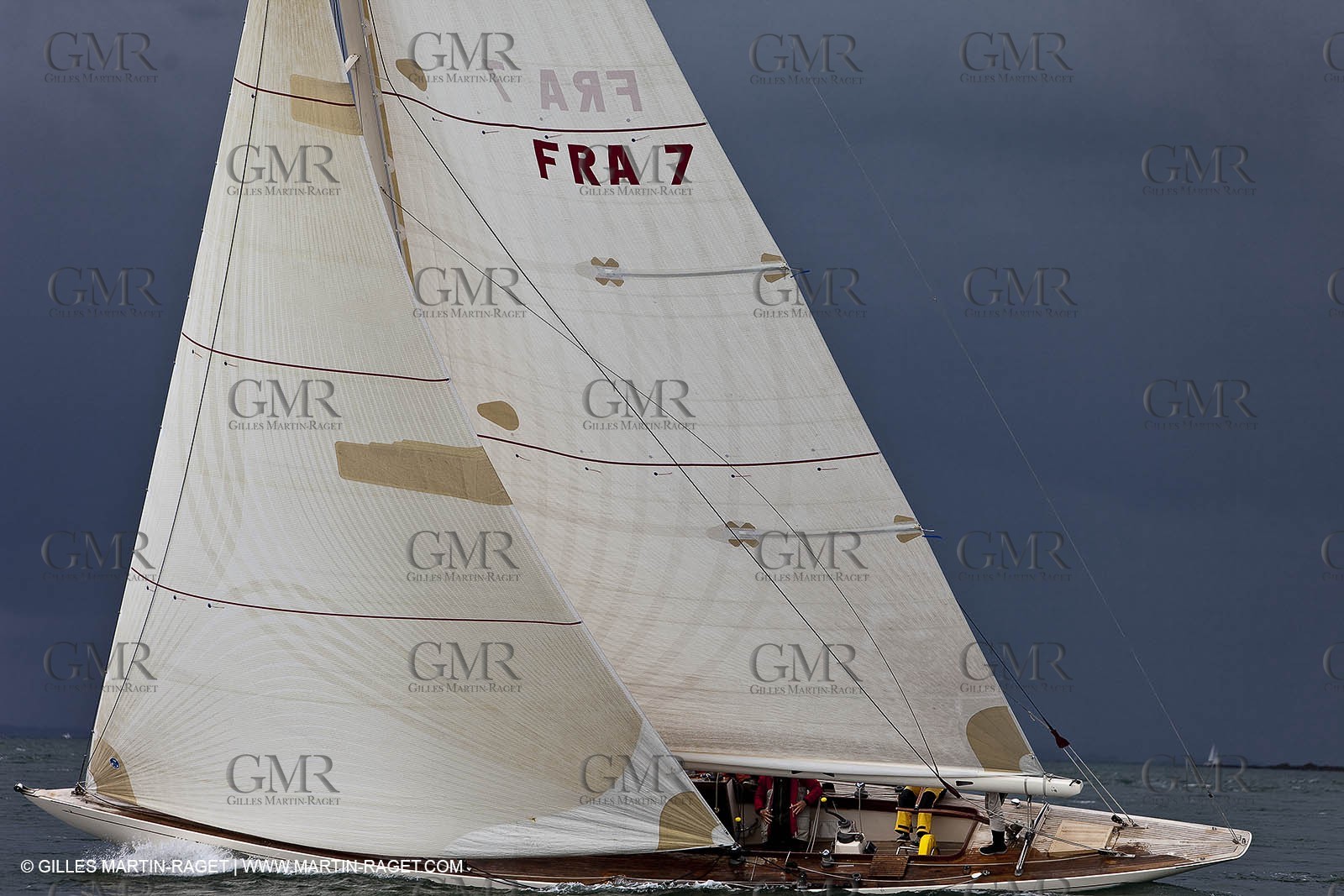 01-05-10 - Le Bono (FRA,56) - Regate Classique - 8m J