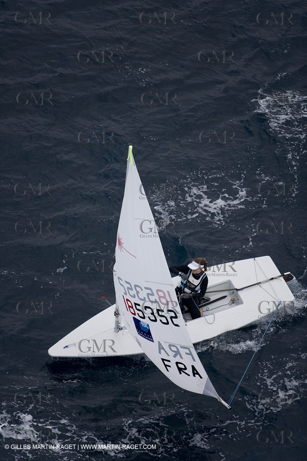 26 04 2007 - Semaine Olympique Française 2007 - Hyères - Jour 5 - Team France - Laser Radial - Brain Solenne