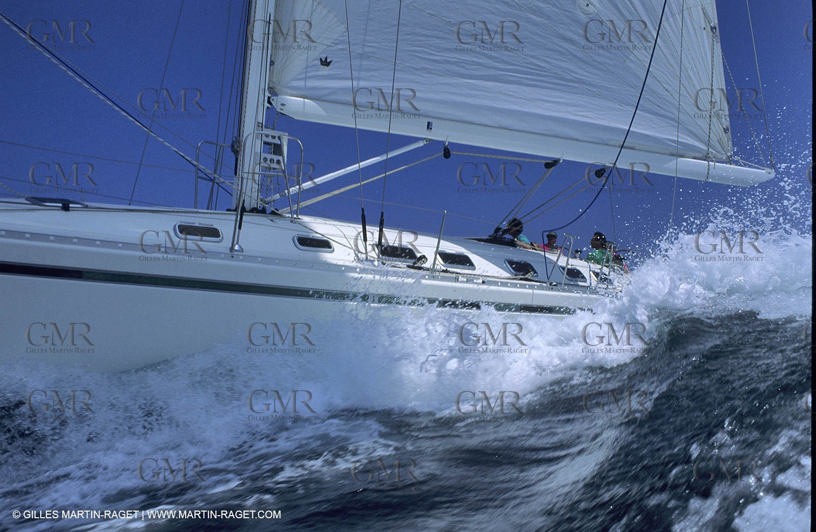 Crusing monohull sailing
