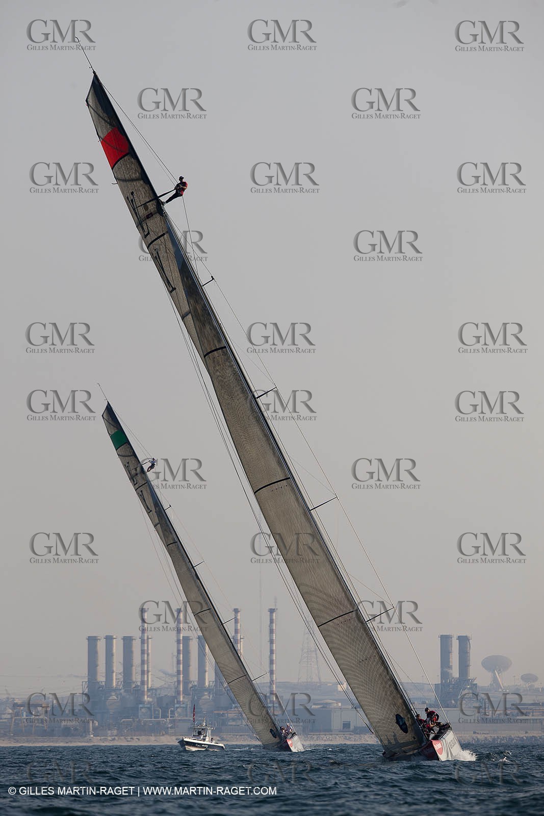 21 11 2010 - Dubai (UAE) - Dubai Louis Vuitton Trophy -  Round 2 - BMW ORACLE Racingg Vs Emirates Team New Zealand