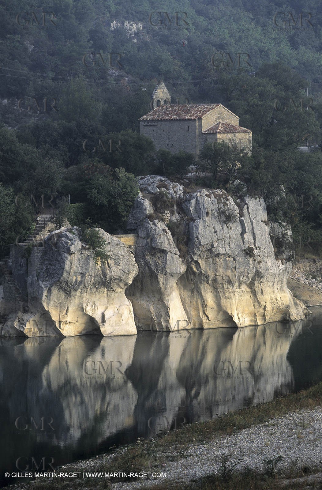 Durance river close to the Mirabeau bridge