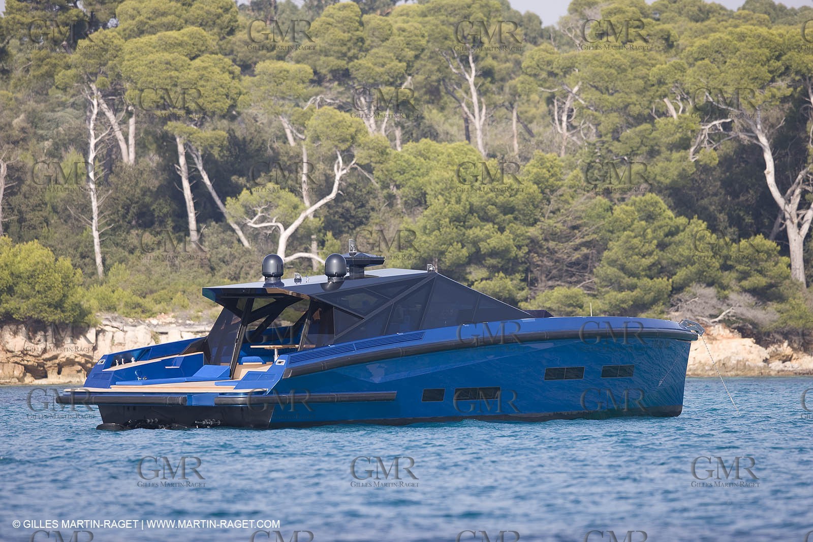 14 10 2008 - Cannes (FRA, 06) - Super yachts - motoryachts - Wally yachts - Wallypower 64