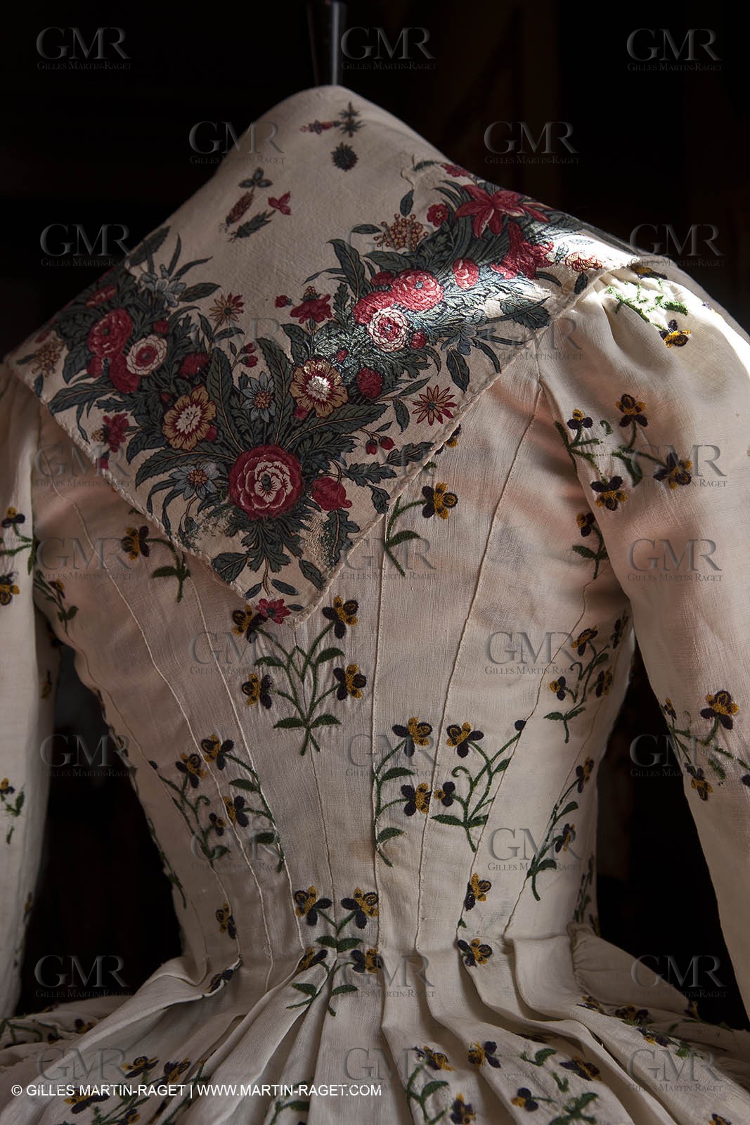 30 06 2011 - Toulon (FRA,83) - Villa Rosemaine - Indiennes sublimes exhibition