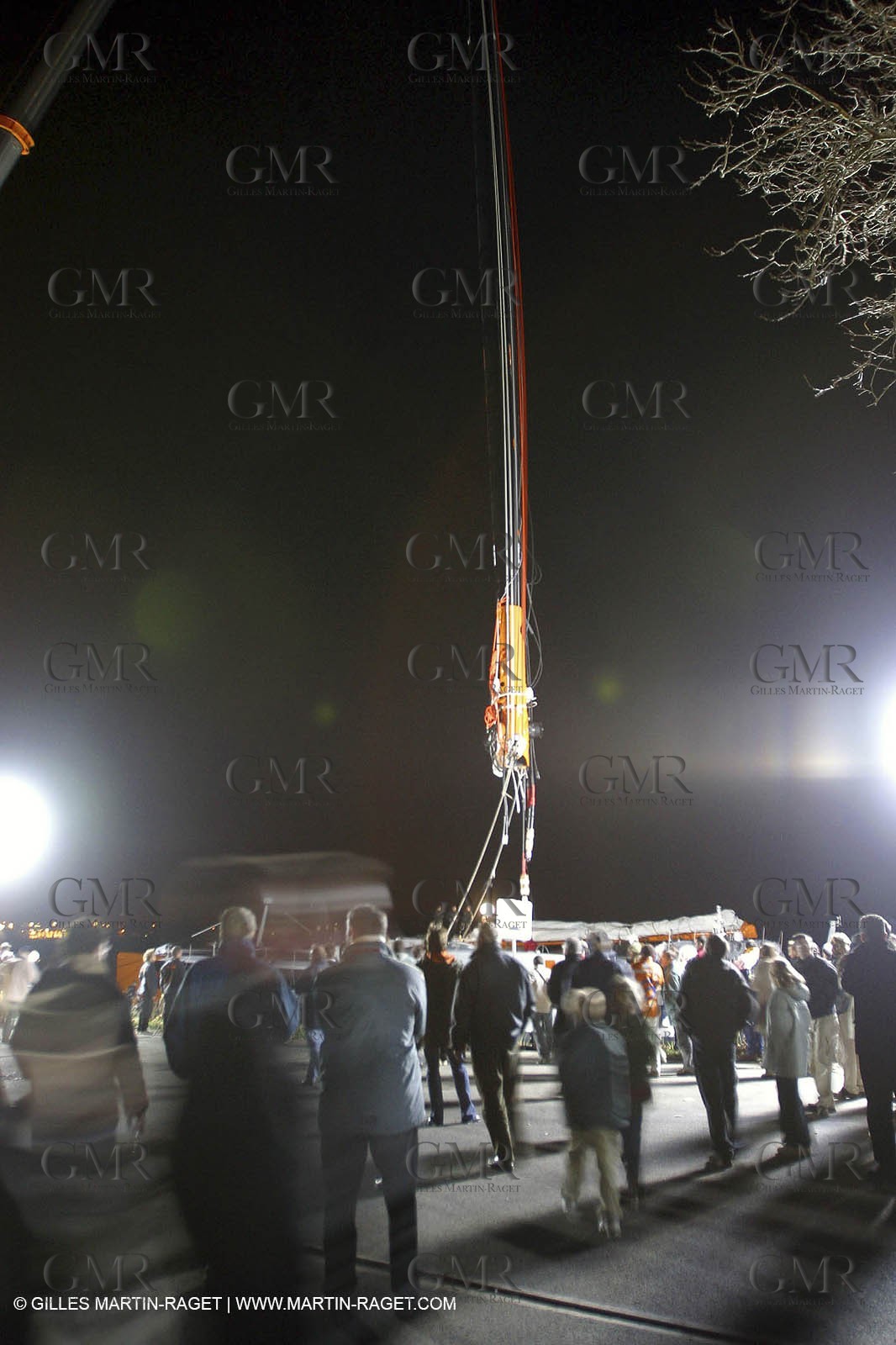 Vannes - Multiplast Boatyard - Orange II 1st rigging