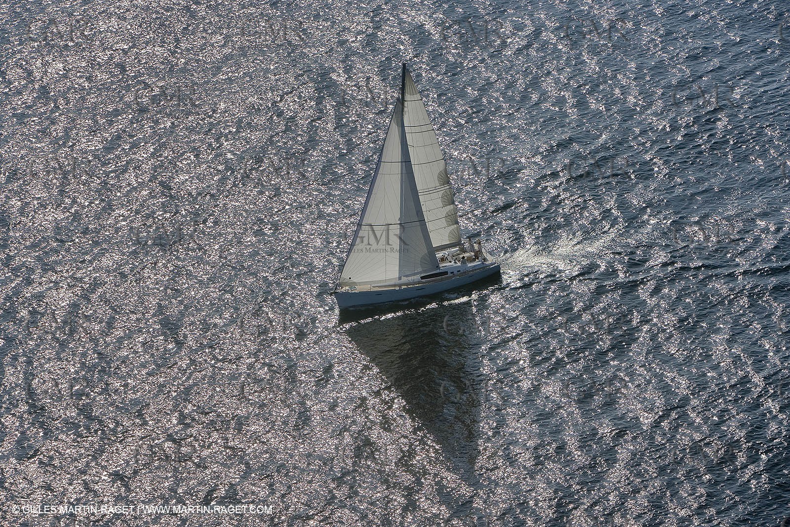 Crusing monohull sailing