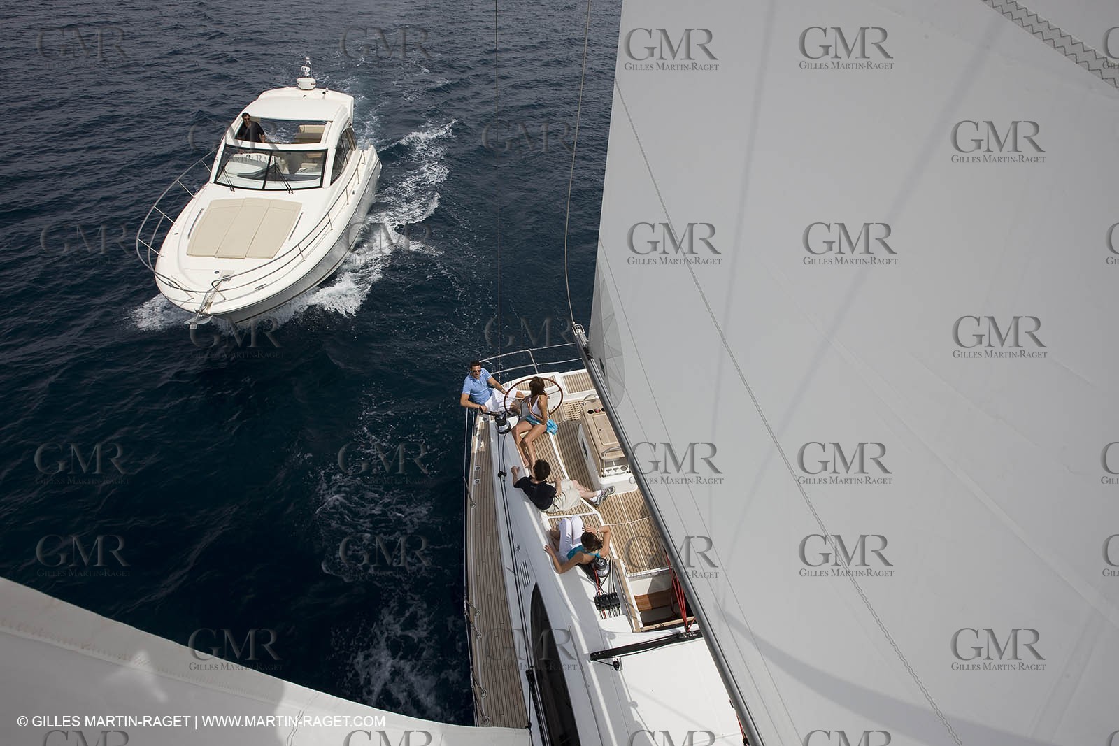 Cruising monohull mooring